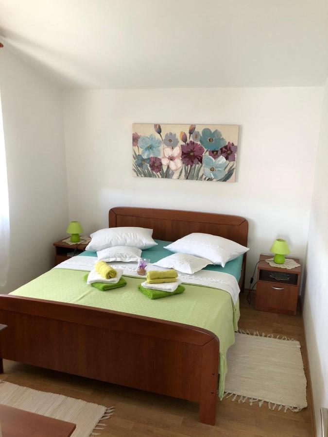 Apartments Rajcic Kaštela Екстериор снимка