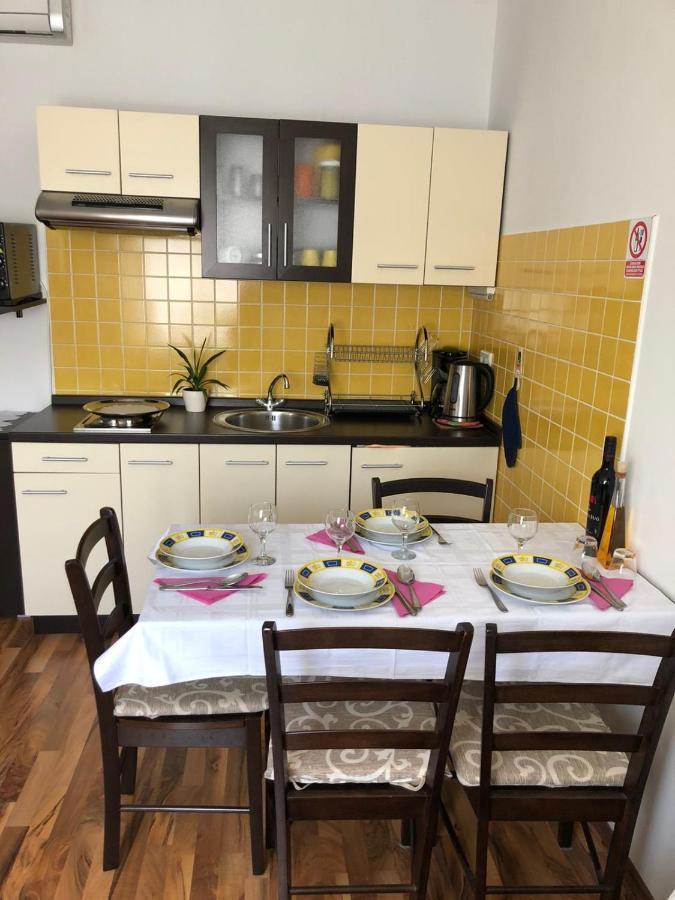 Apartments Rajcic Kaštela Екстериор снимка