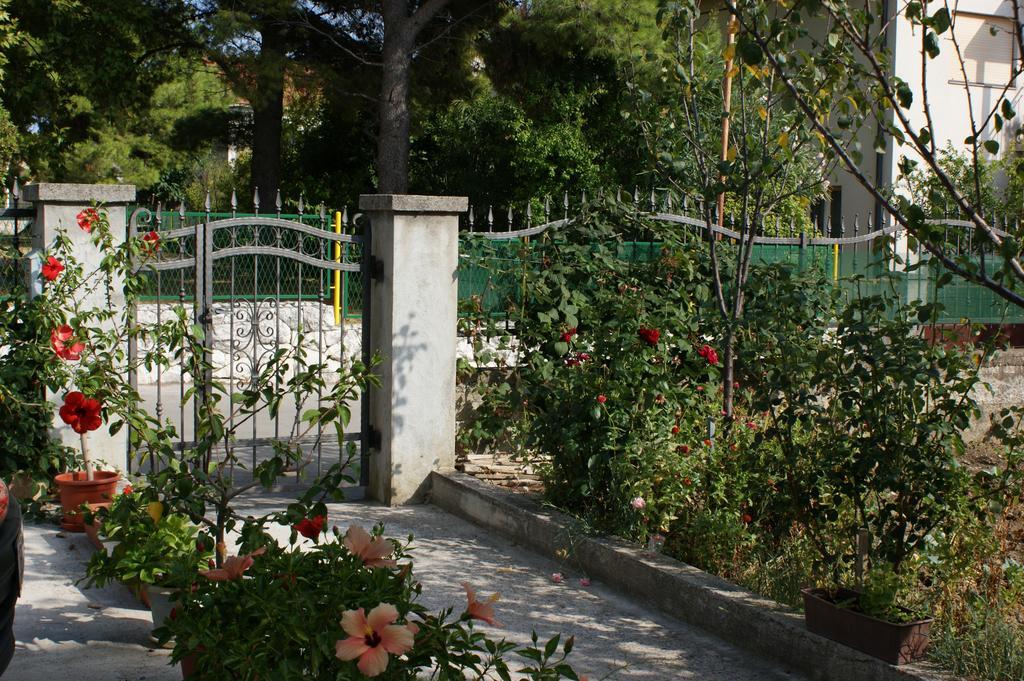 Apartments Rajcic Kaštela Екстериор снимка